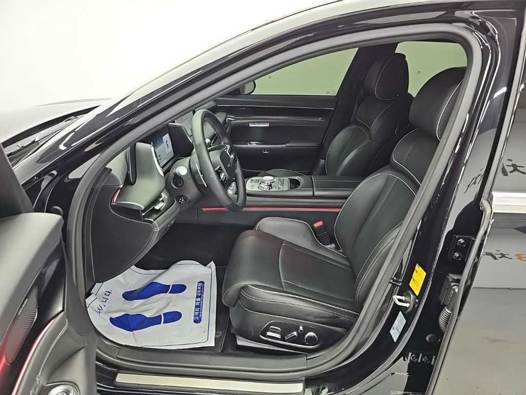 Genesis G90 — photo 10
