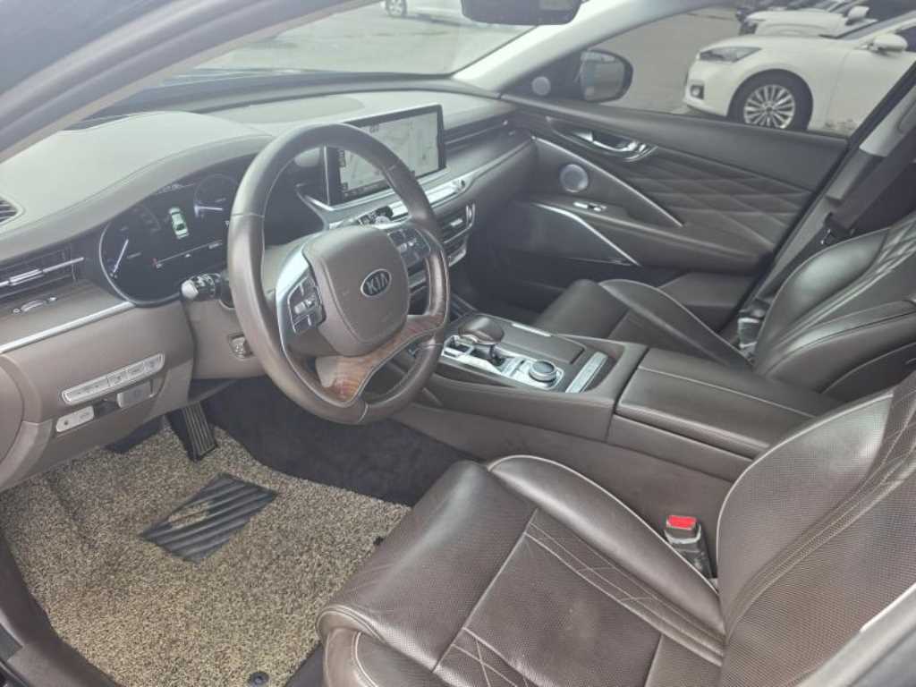 Kia K9 — photo 08