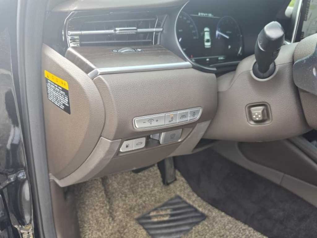 Kia K9 — photo 09