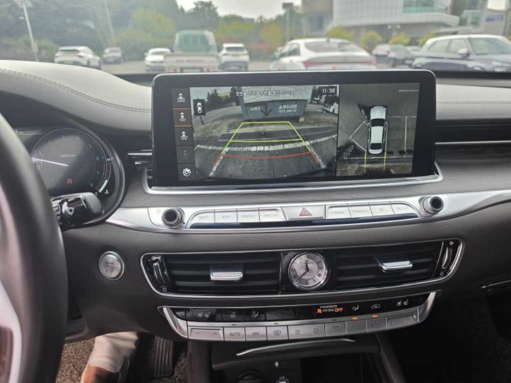 Kia K9 — photo 13