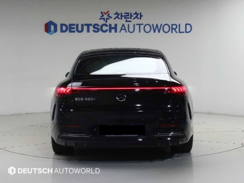 Mercedes-Benz EQS — photo 04