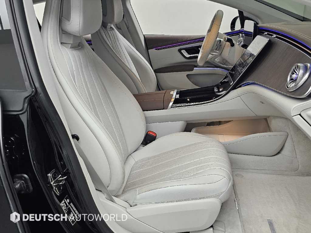 Mercedes-Benz EQS — photo 10