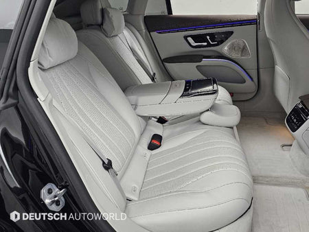 Mercedes-Benz EQS — photo 12