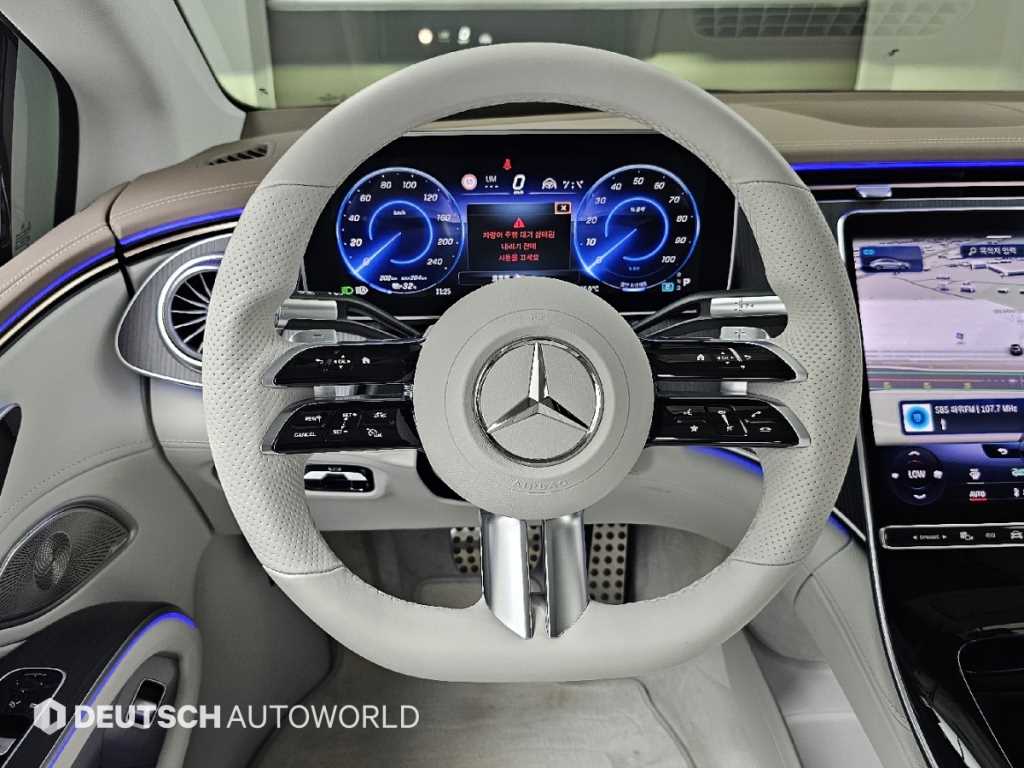 Mercedes-Benz EQS — photo 13