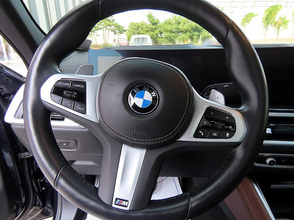 BMW X6 — photo 08