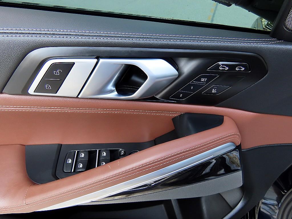 BMW X6 — photo 12