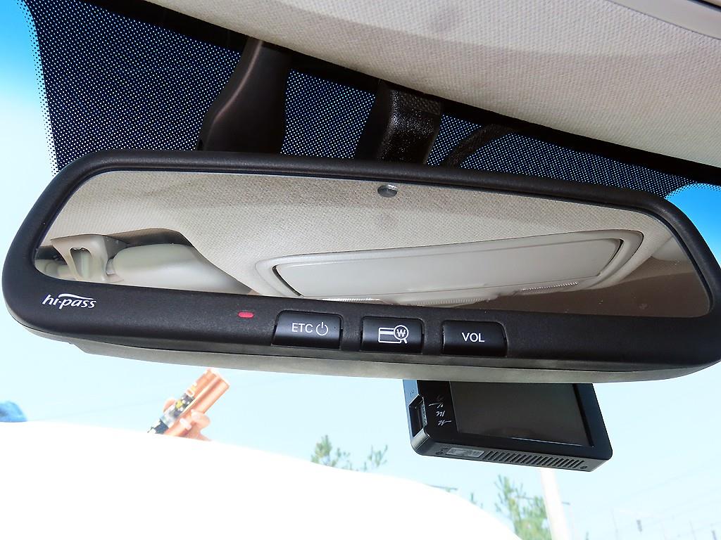 Kia Niro — photo 16