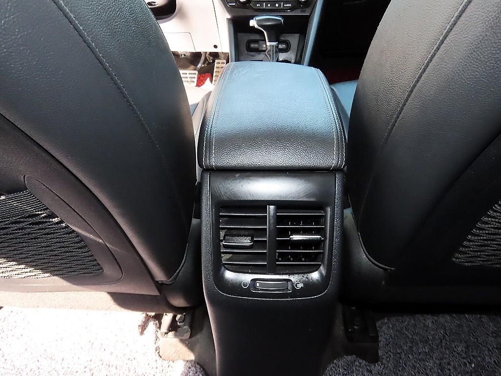 Kia Niro — photo 17