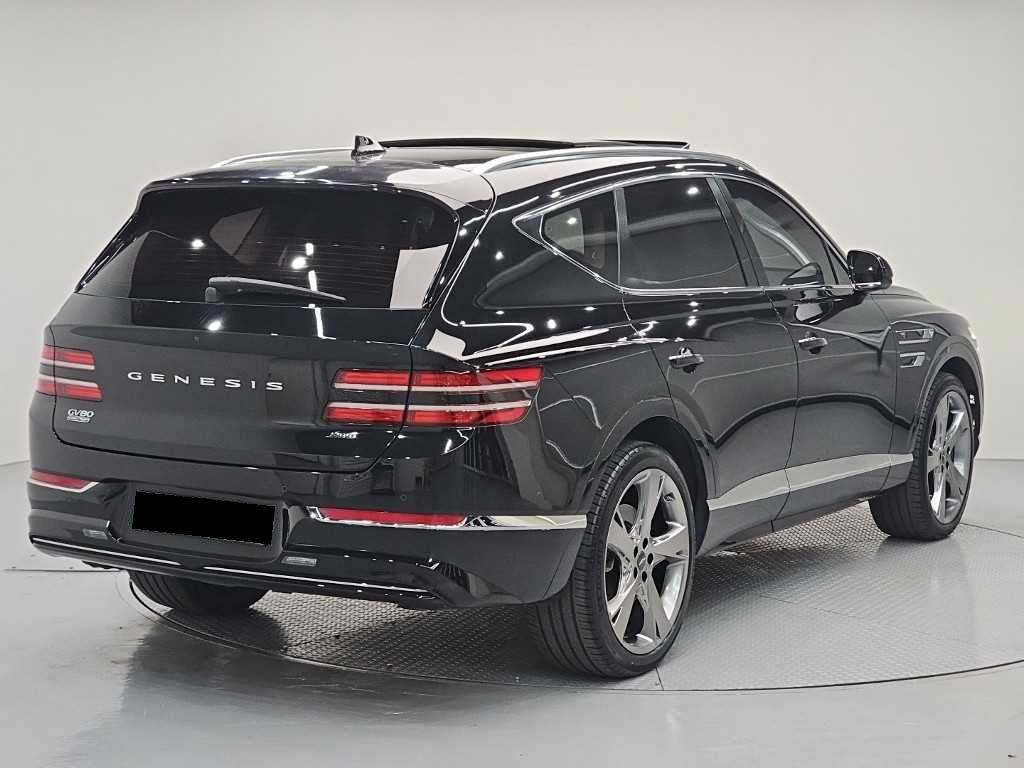 Genesis GV80 — photo 04