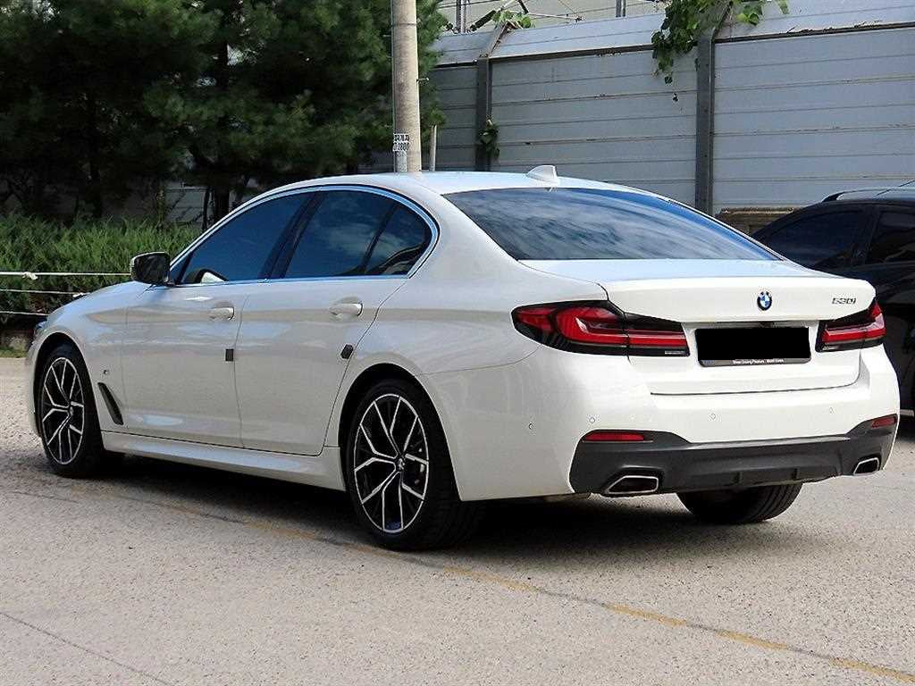 BMW 5-Series — photo 03