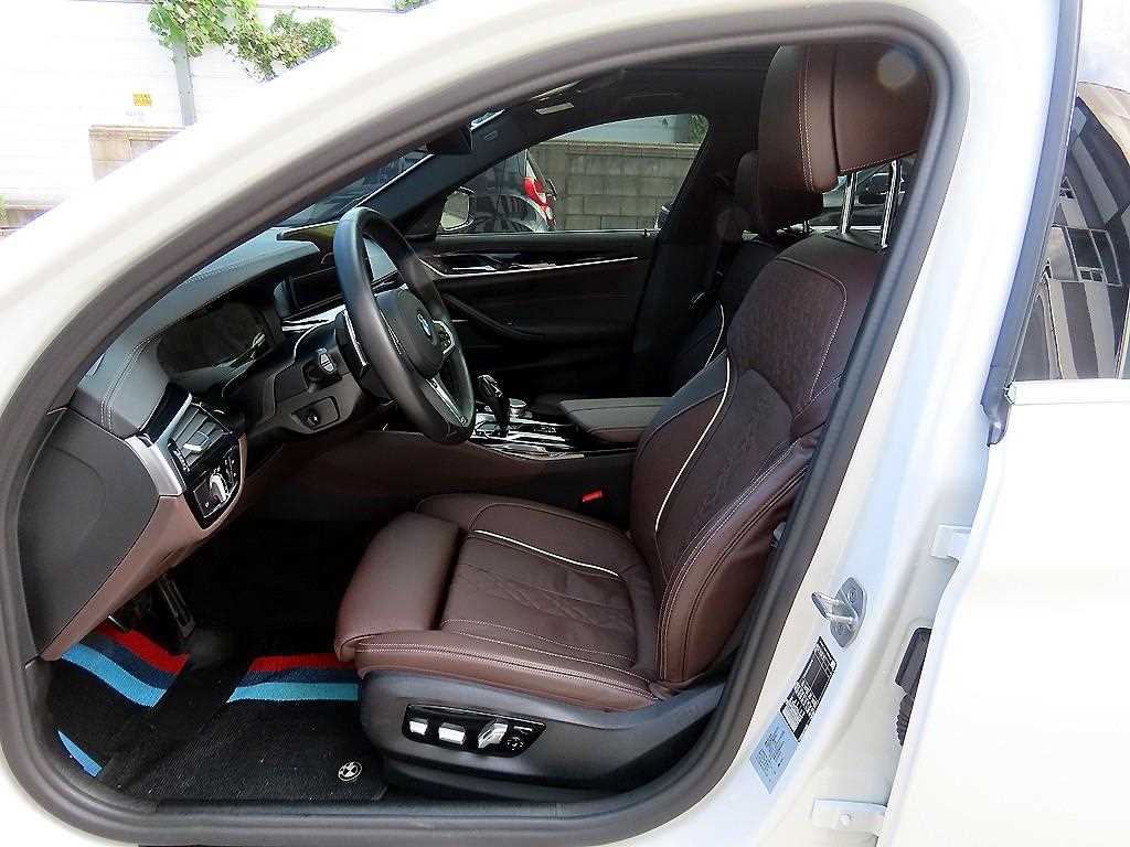 BMW 5-Series — photo 05