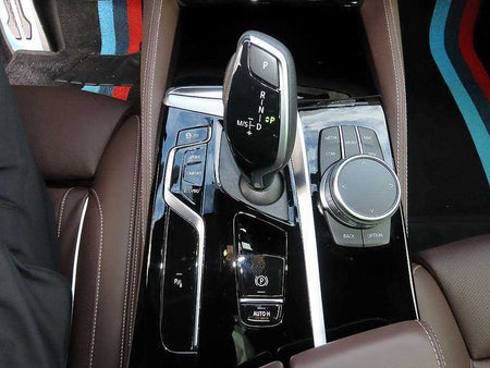 BMW 5-Series — photo 09