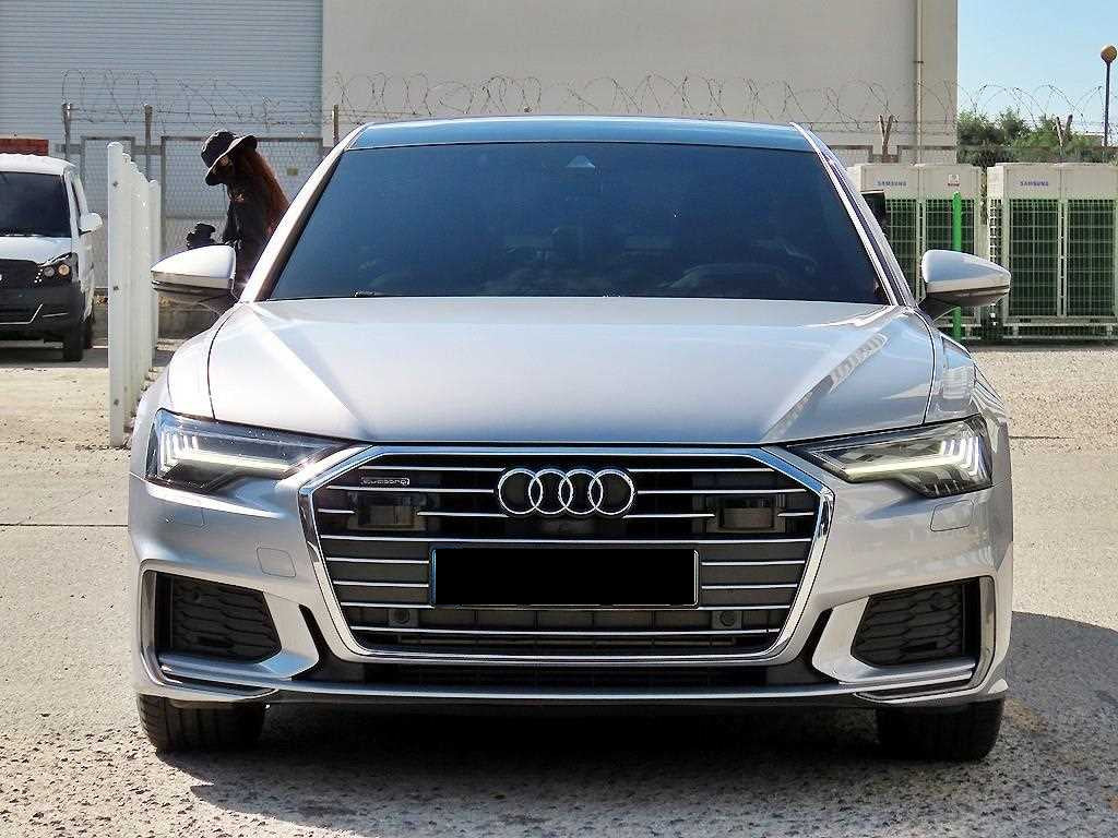Audi A6 — photo 01