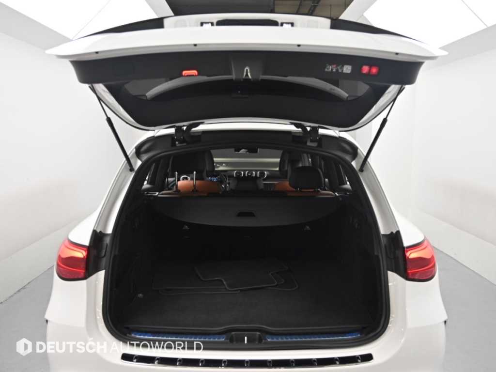 Mercedes-Benz GLC-Class — photo 19