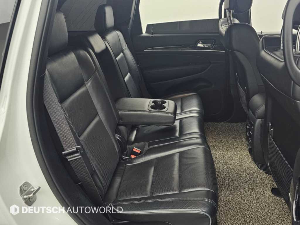 Jeep Cherokee — photo 12