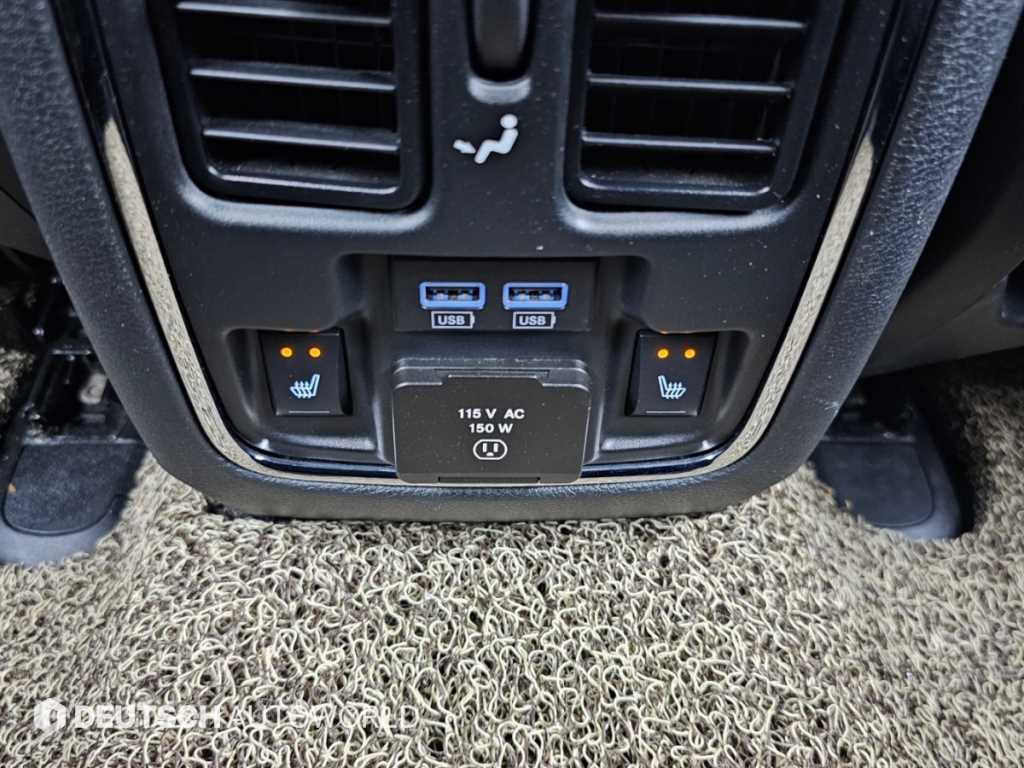 Jeep Cherokee — photo 16