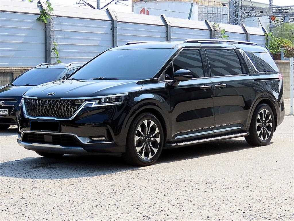 Kia Carnival — photo 02