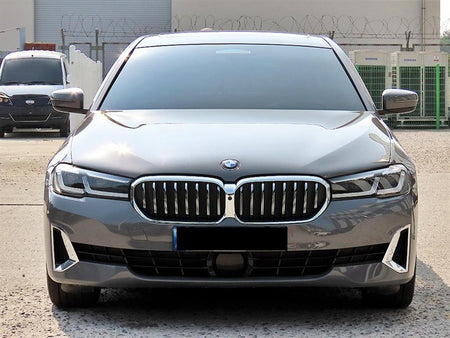 BMW 5-Series — photo 01