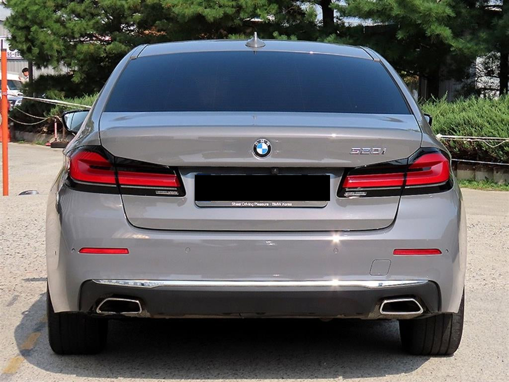 BMW 5-Series — photo 04