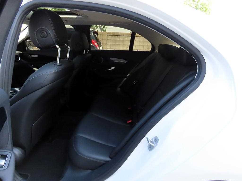 Mercedes-Benz C-Class — photo 06