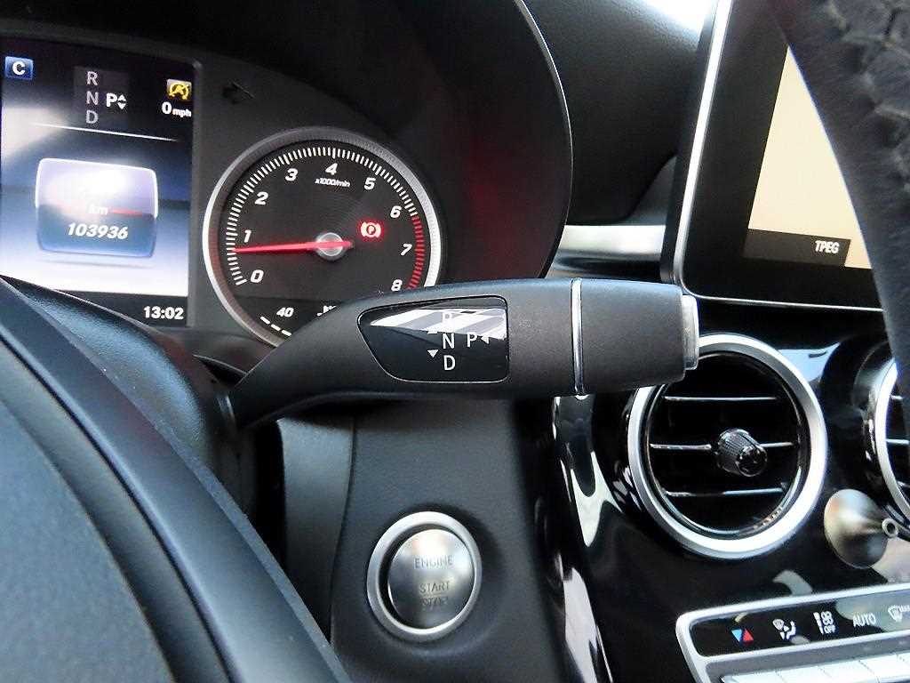 Mercedes-Benz C-Class — photo 10