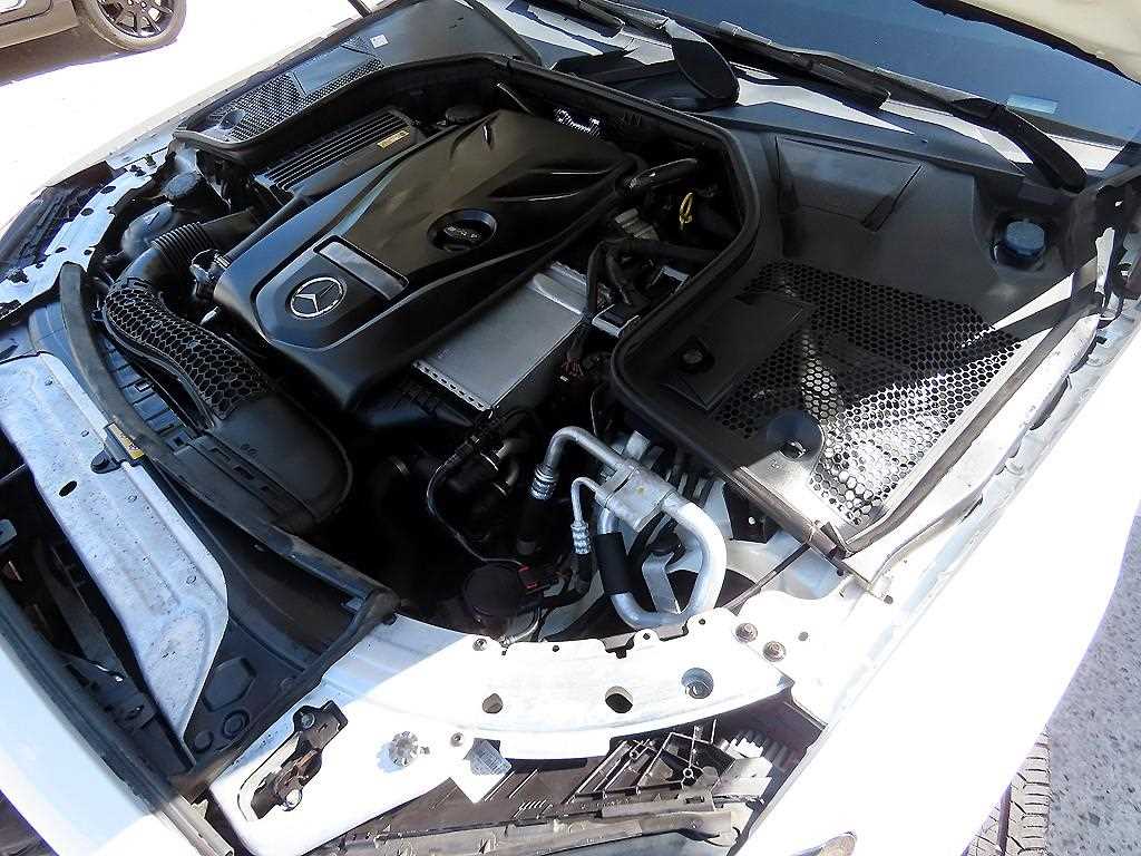 Mercedes-Benz C-Class — photo 17