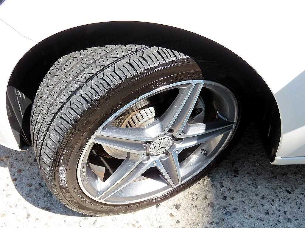 Mercedes-Benz C-Class — photo 18