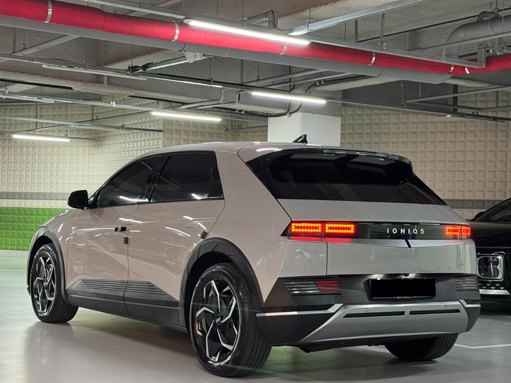 Hyundai Ioniq5 — photo 04