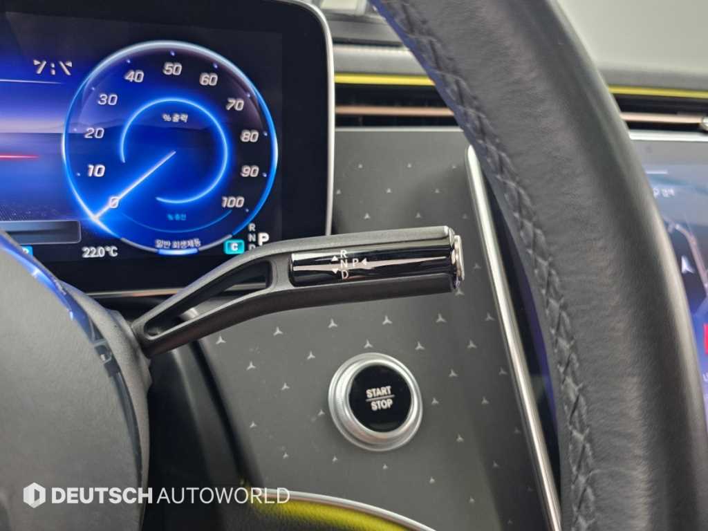 Mercedes-Benz EQE — photo 09