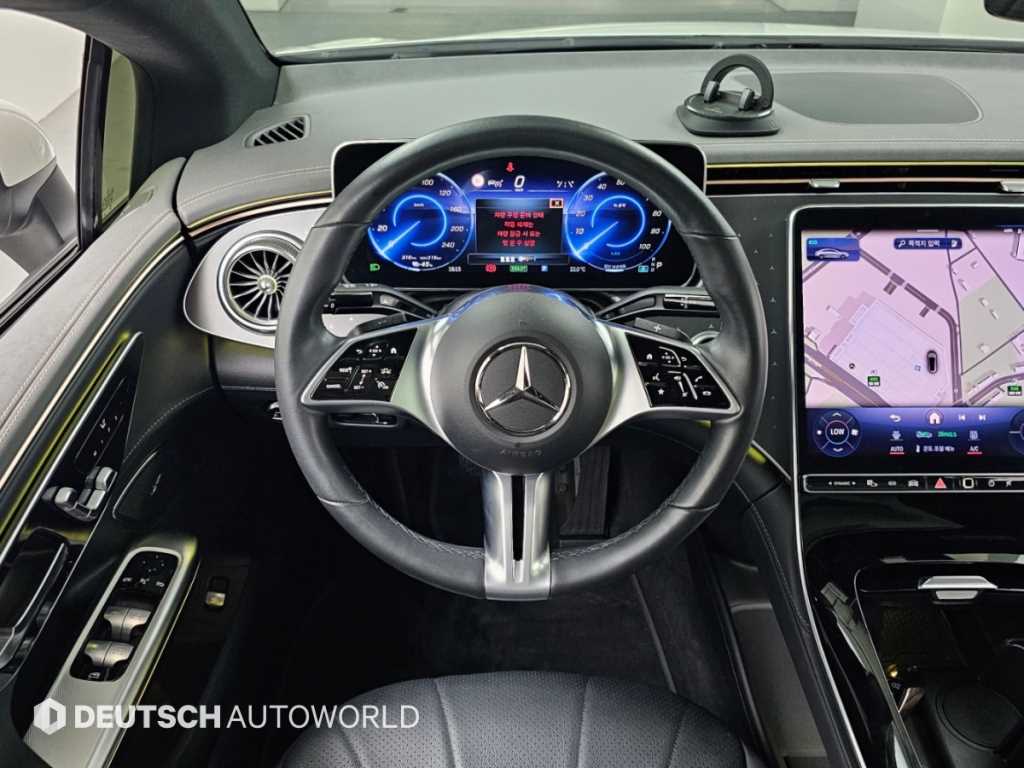 Mercedes-Benz EQE — photo 13