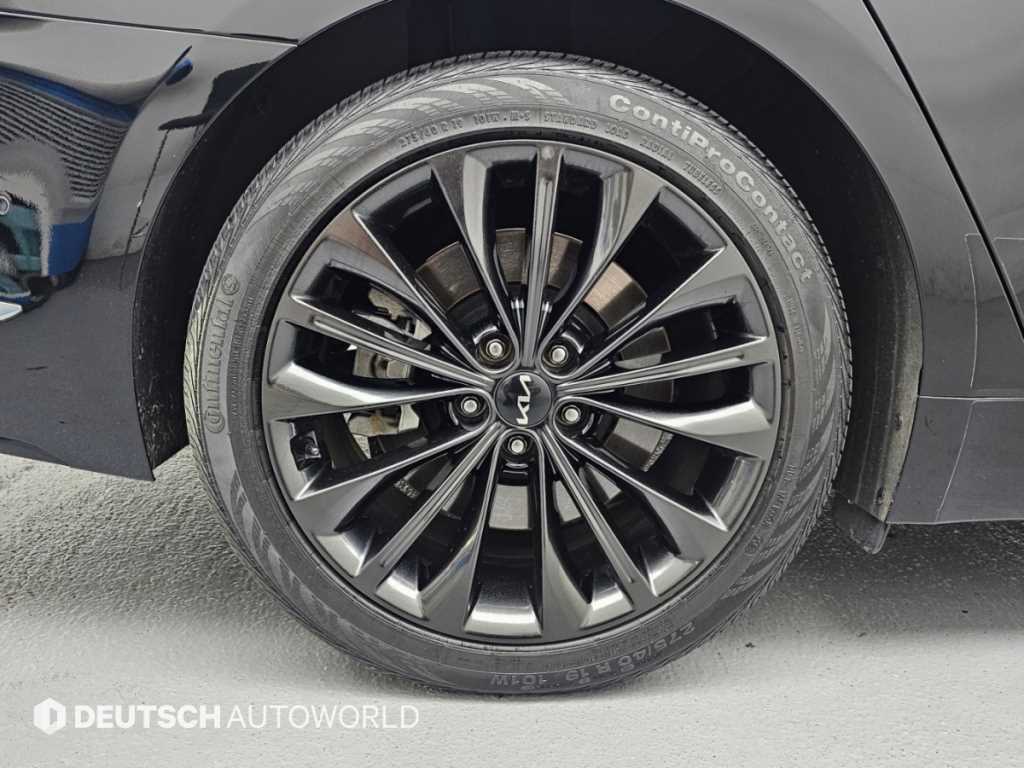 Kia K9 — photo 05