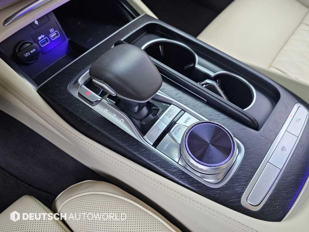 Kia K9 — photo 09