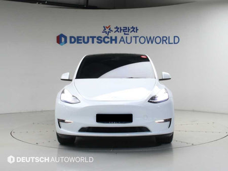 Tesla Model Y — photo 03