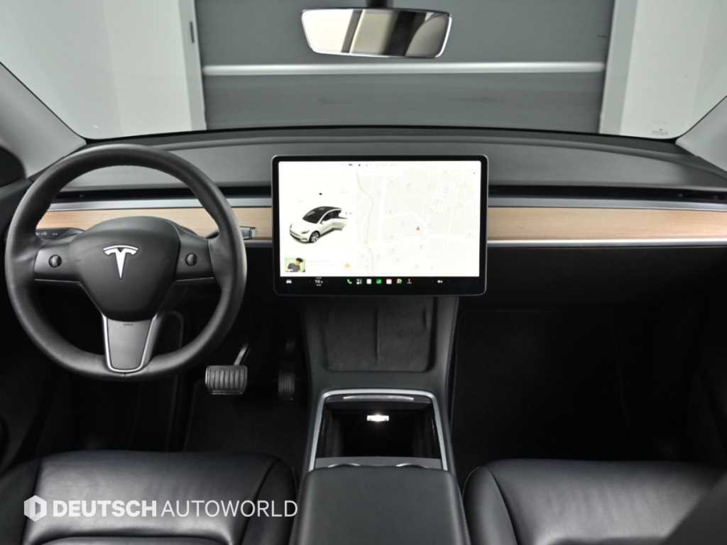 Tesla Model Y — photo 07