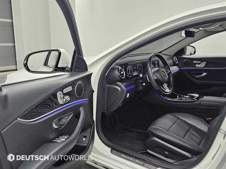 Mercedes-Benz E-Class — photo 11