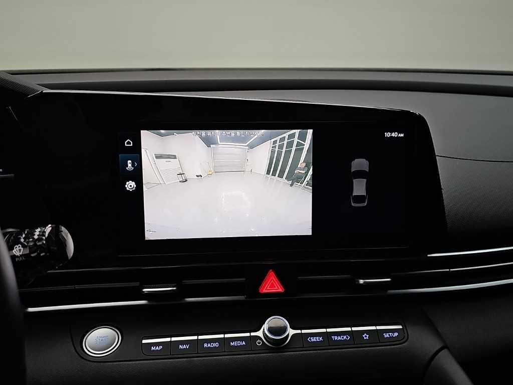 Hyundai Avante — photo 14