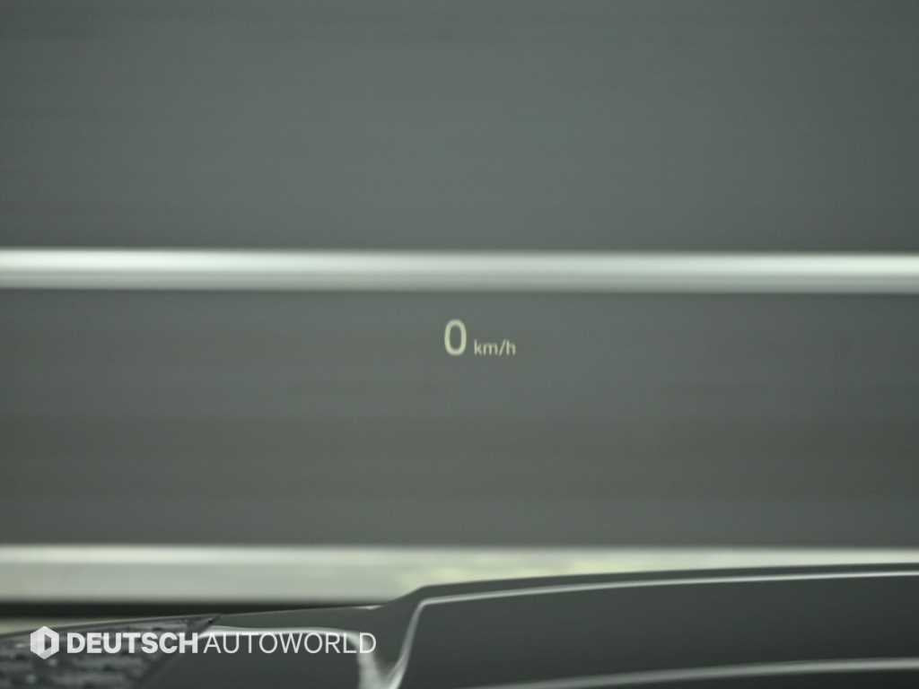 Land Rover Defender — photo 17