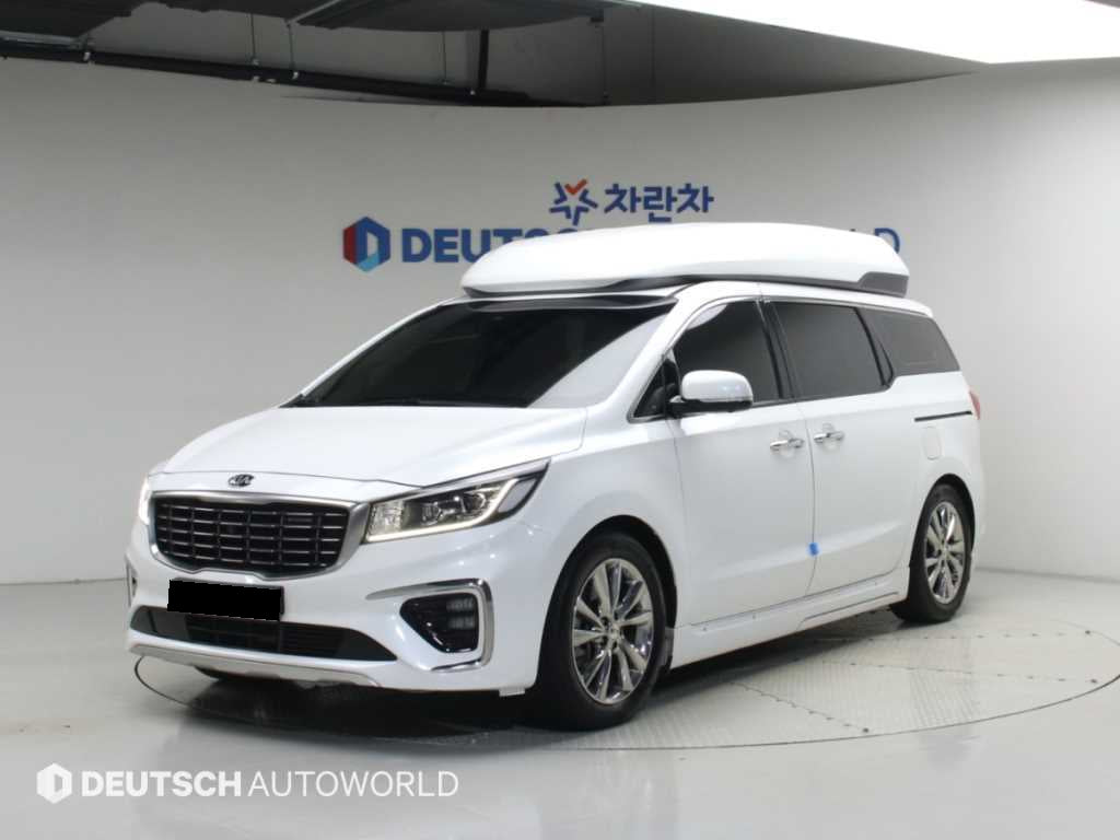Kia Carnival — photo 01