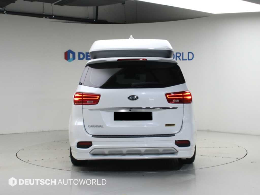 Kia Carnival — photo 04