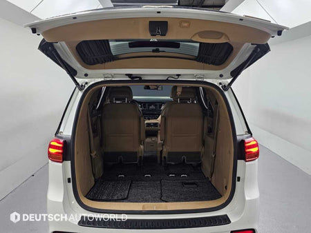 Kia Carnival — photo 19