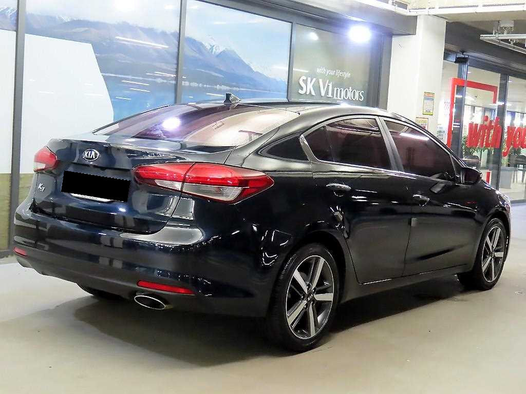 Kia K3 — photo 04