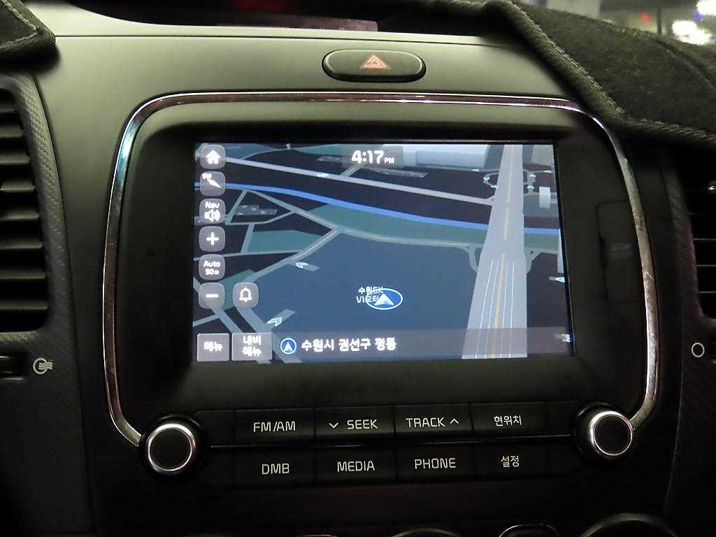 Kia K3 — photo 14
