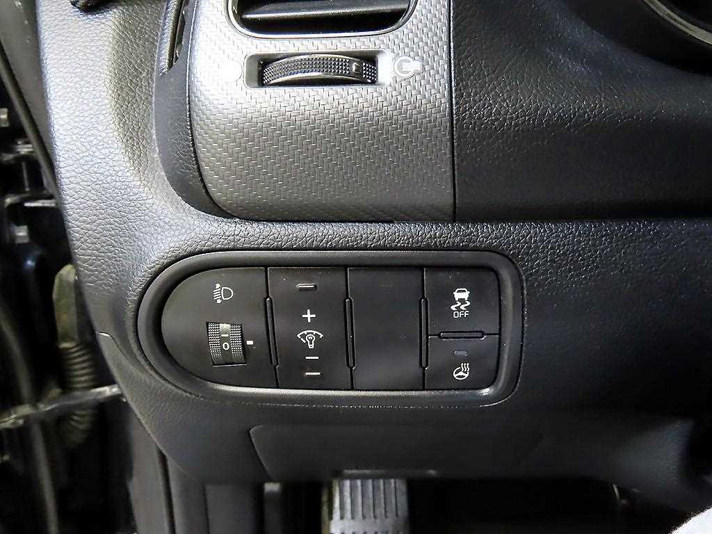 Kia K3 — photo 17
