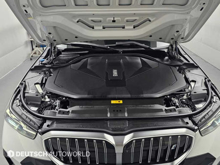 BMW i5 — photo 06