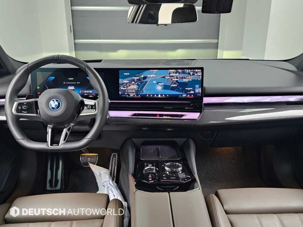 BMW i5 — photo 07