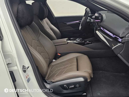 BMW i5 — photo 10