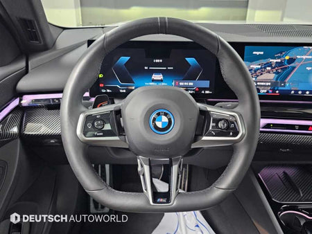 BMW i5 — photo 13