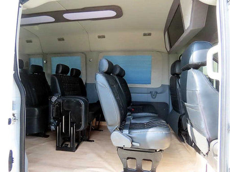 Ford Transit — photo 06