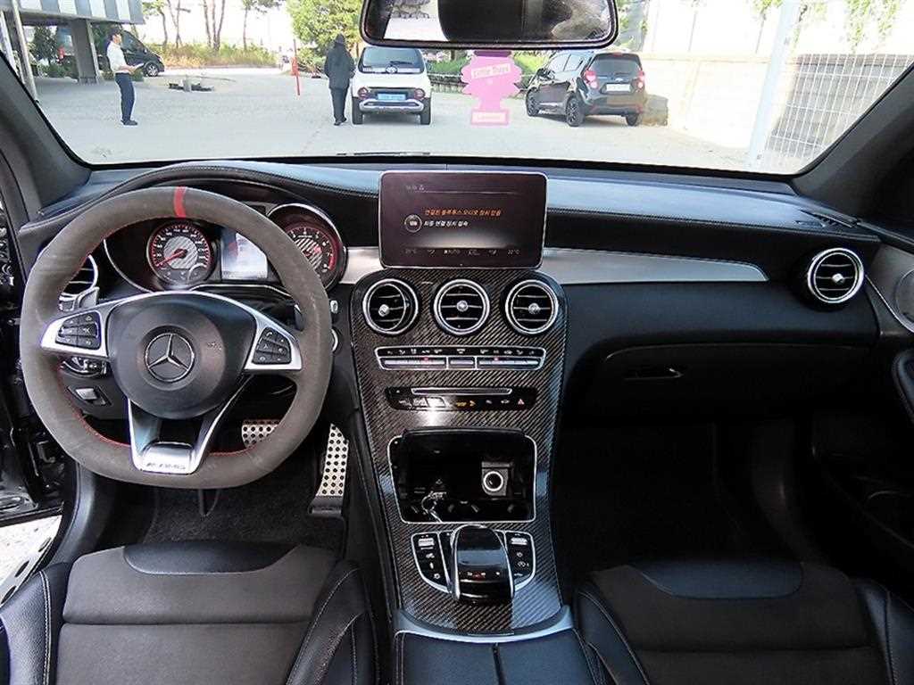 Mercedes-Benz GLC-Class — photo 07
