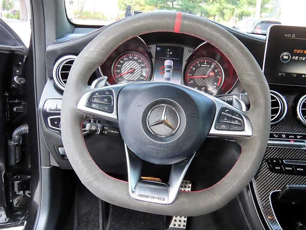 Mercedes-Benz GLC-Class — photo 08
